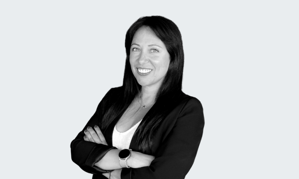 Maricarmen Guzmán C., Associate Director